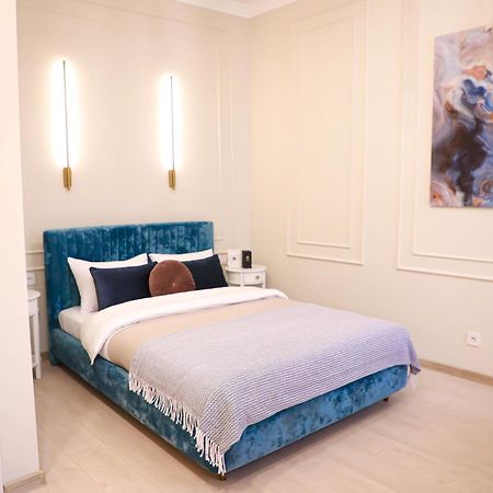 Modern Apartment, 3Mins To Opera Lviv Eksteriør billede